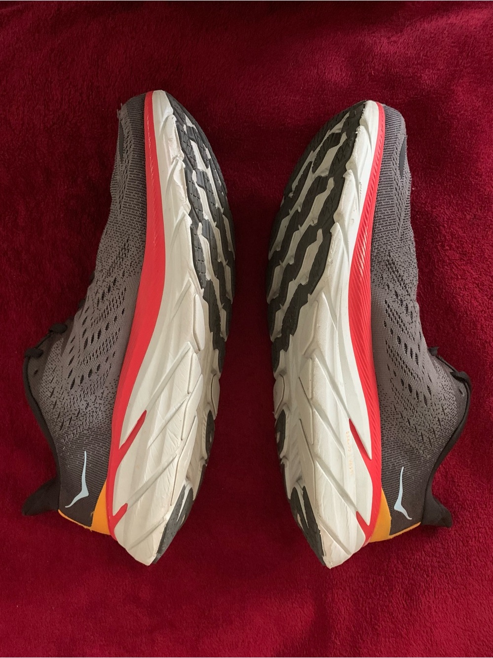 Hoka one one Clifton8 Men's Gray Running Shoes with red gold, size 12 D - Picture 7 of 16
